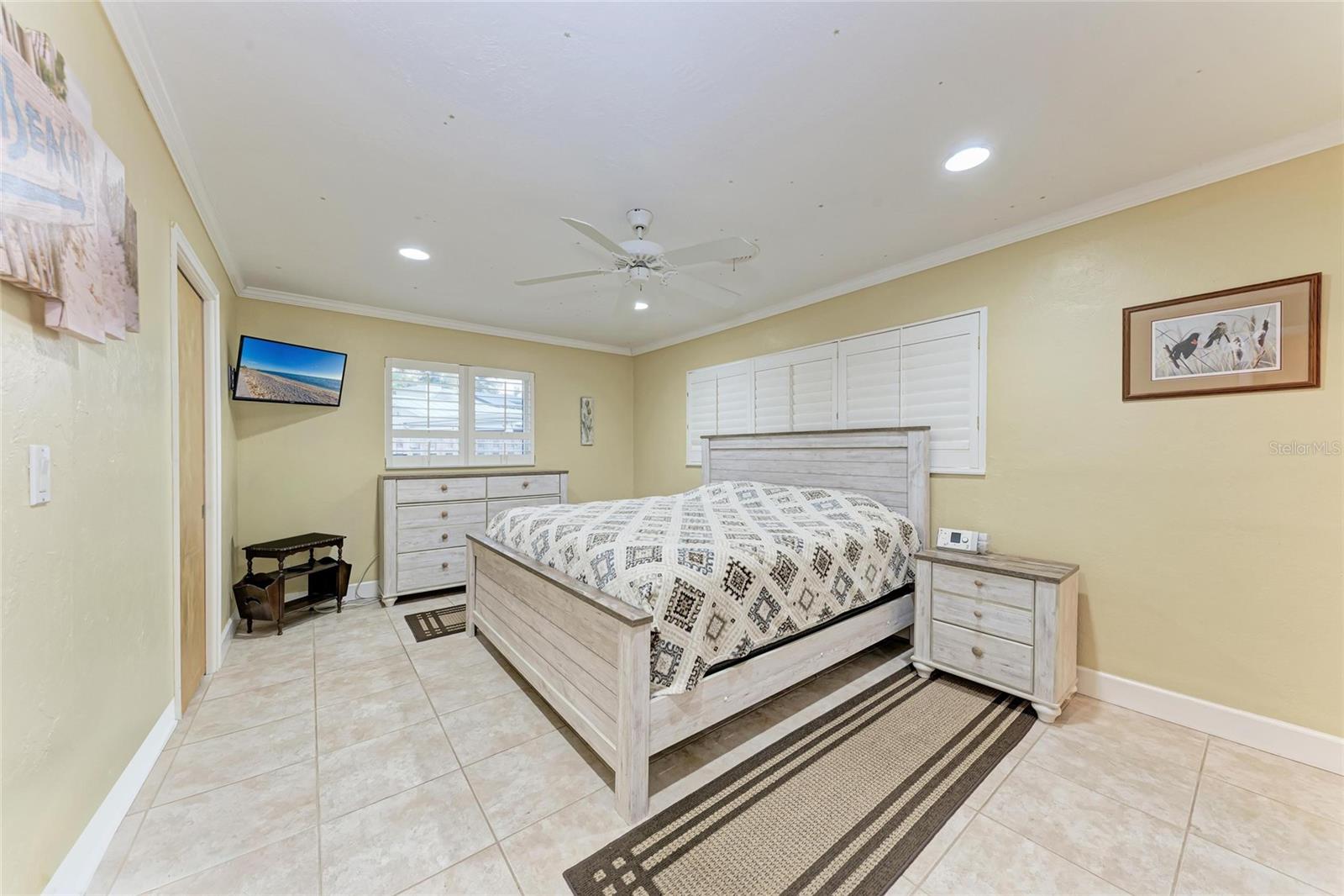 Image 33 of 77 For 724 Hillcrest Drive