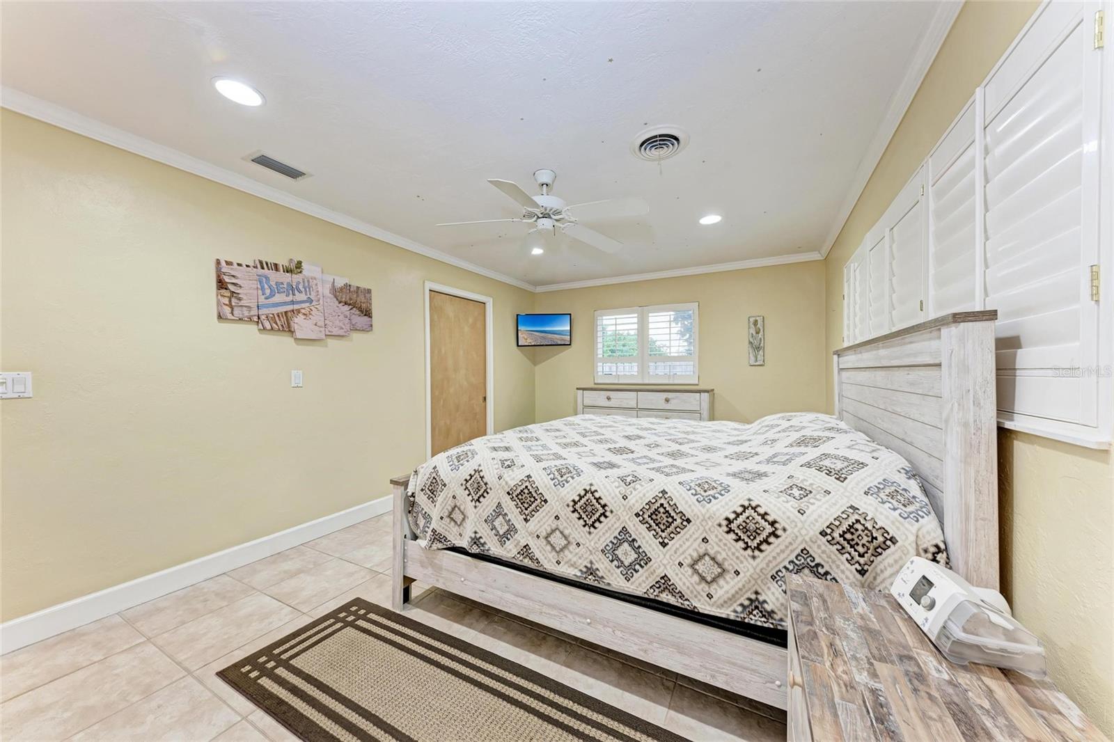 Image 36 of 77 For 724 Hillcrest Drive