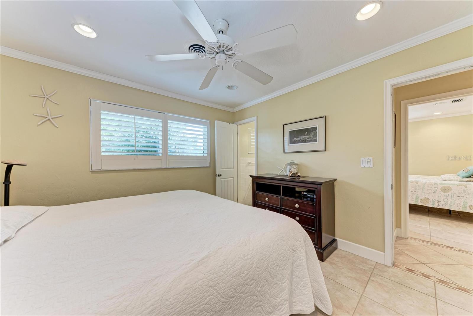 Image 40 of 77 For 724 Hillcrest Drive
