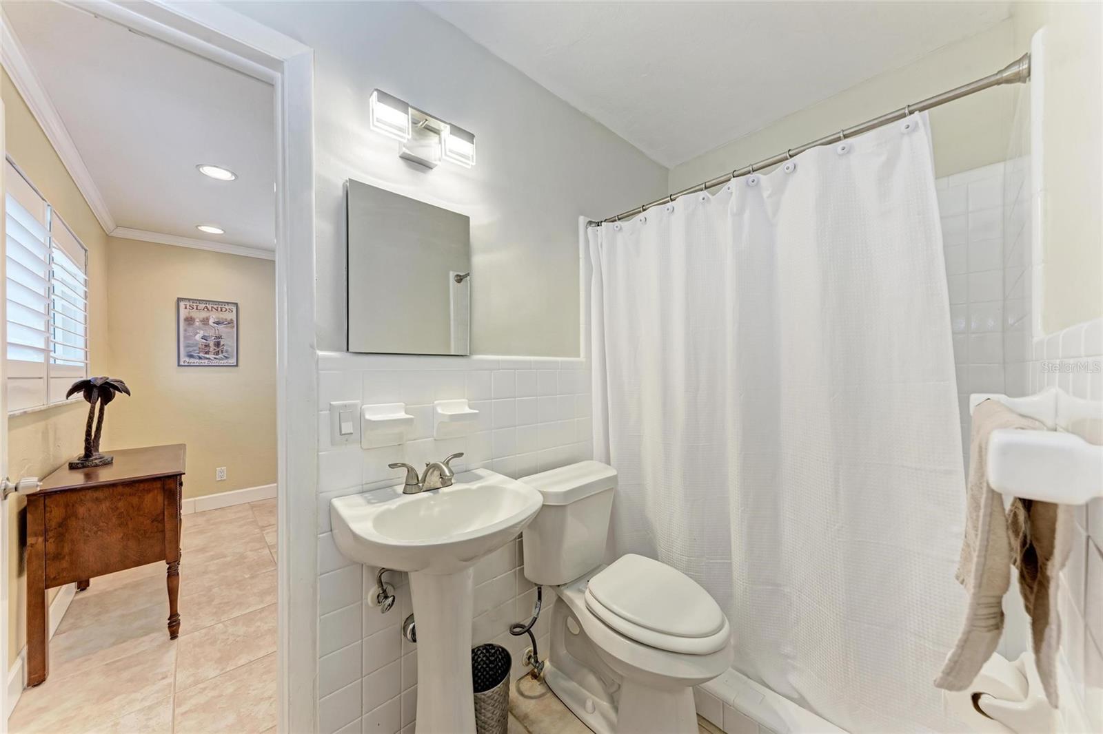 Image 42 of 77 For 724 Hillcrest Drive