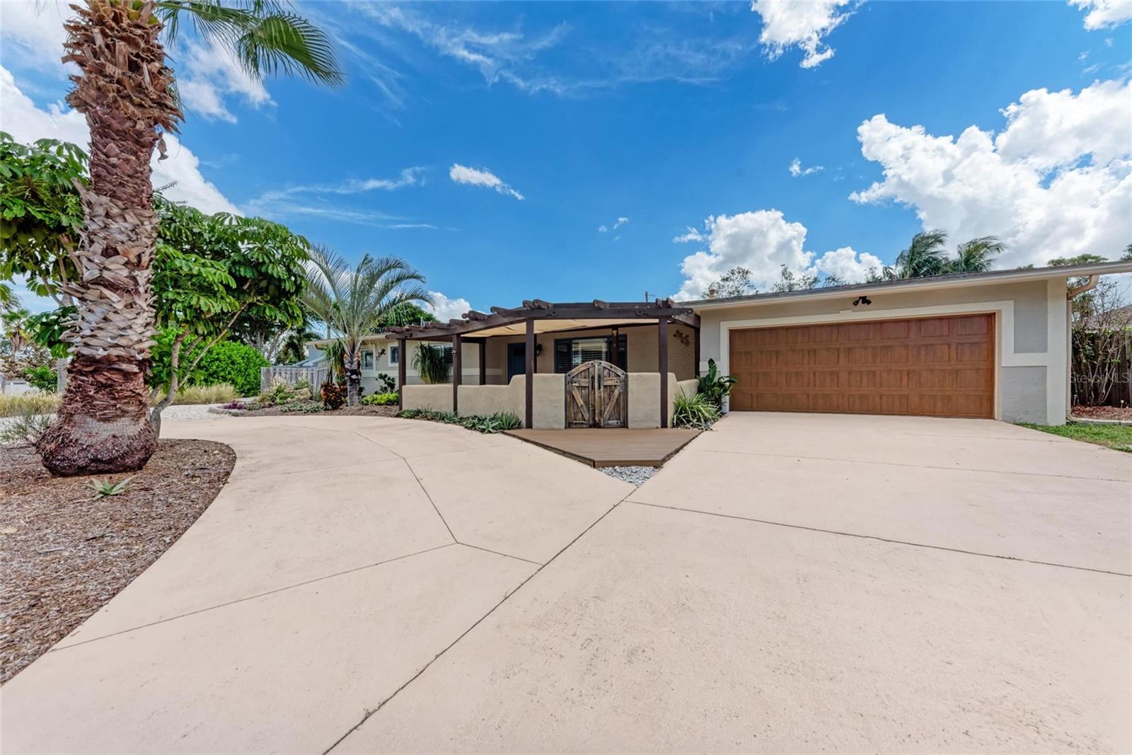 Image 7 of 77 For 724 Hillcrest Drive