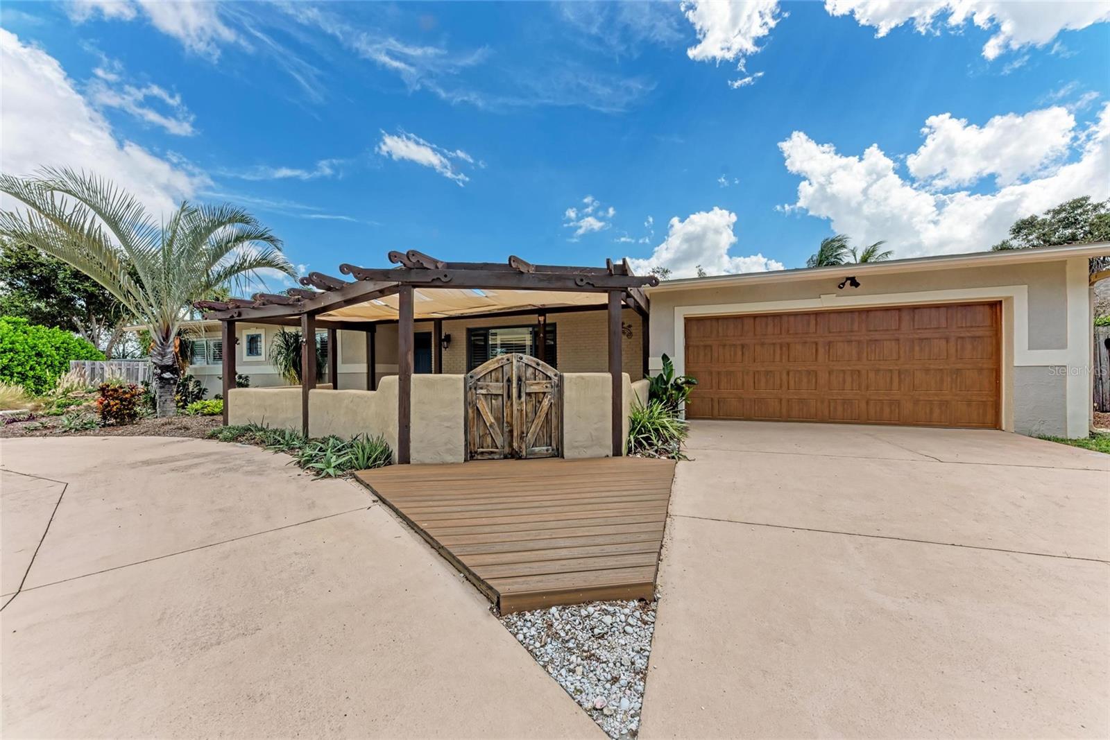 Image 8 of 77 For 724 Hillcrest Drive
