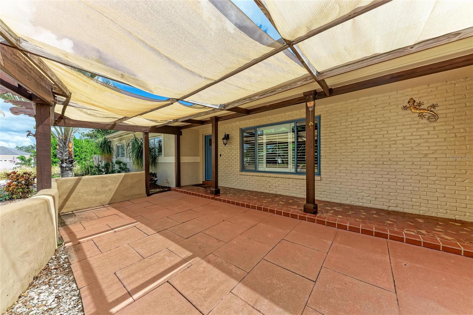 Image 9 of 77 For 724 Hillcrest Drive