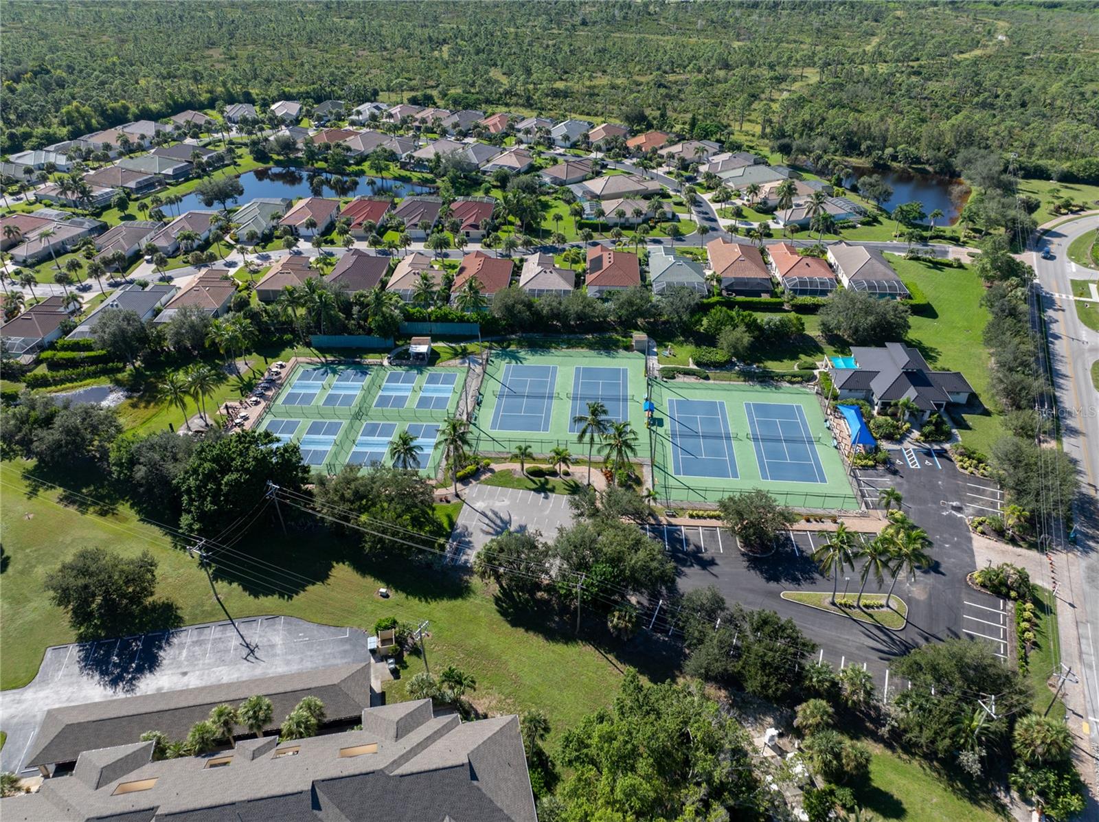 Image 19 of 58 For 112 Islamorada Boulevard