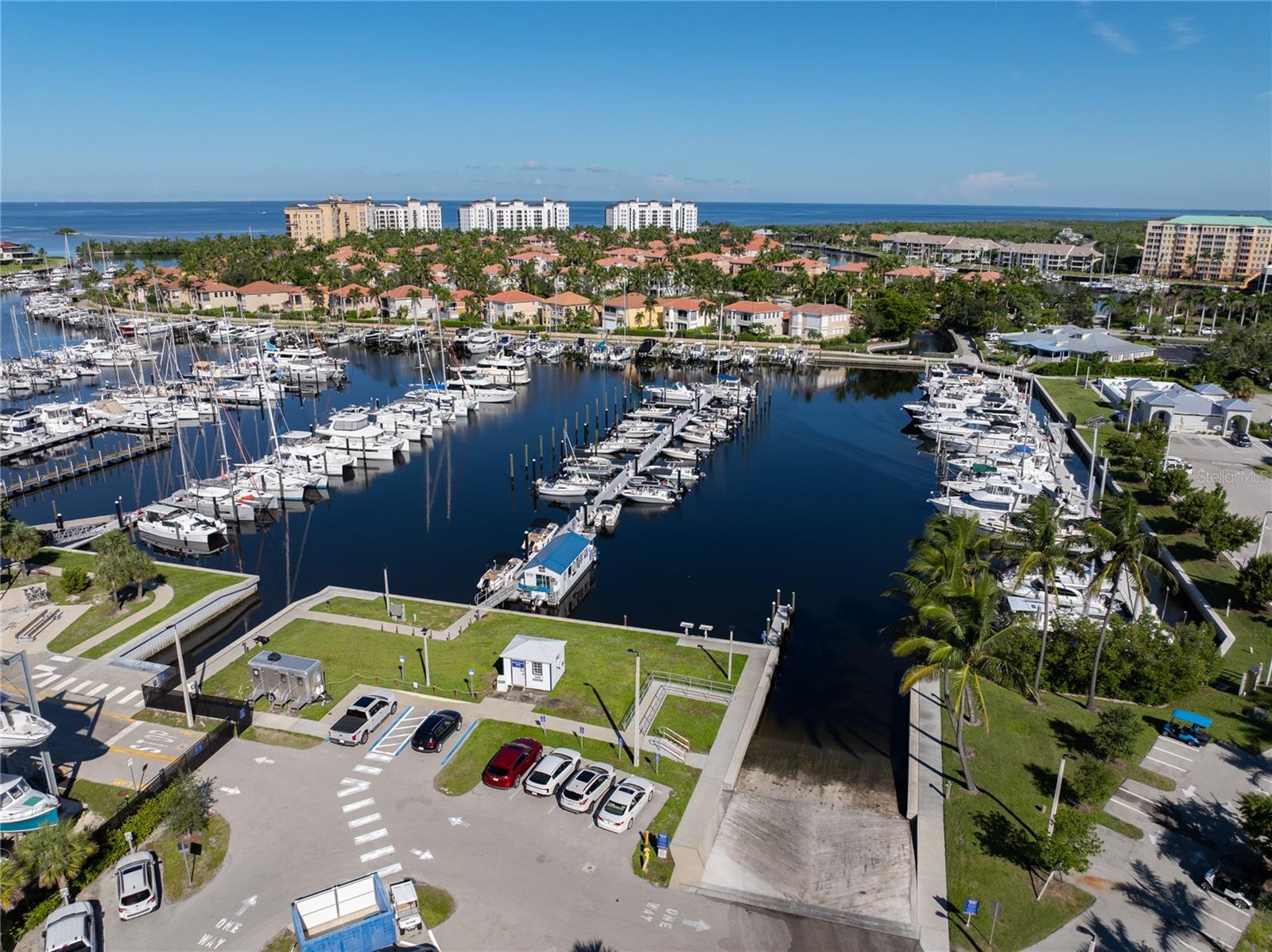 Image 21 of 58 For 112 Islamorada Boulevard