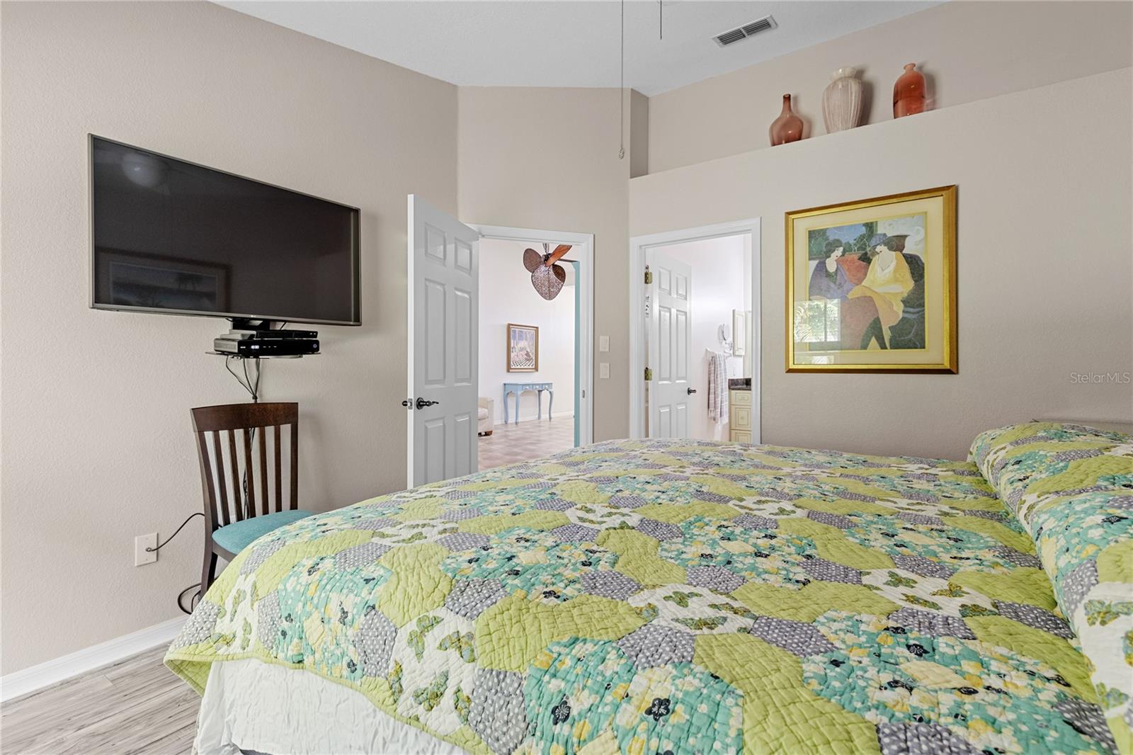 Image 35 of 58 For 112 Islamorada Boulevard