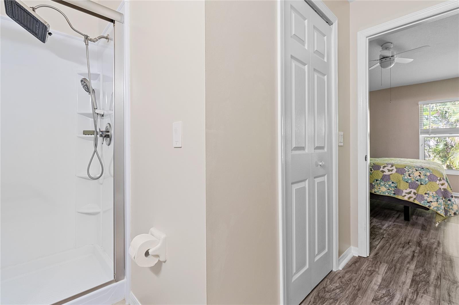 Image 36 of 58 For 112 Islamorada Boulevard