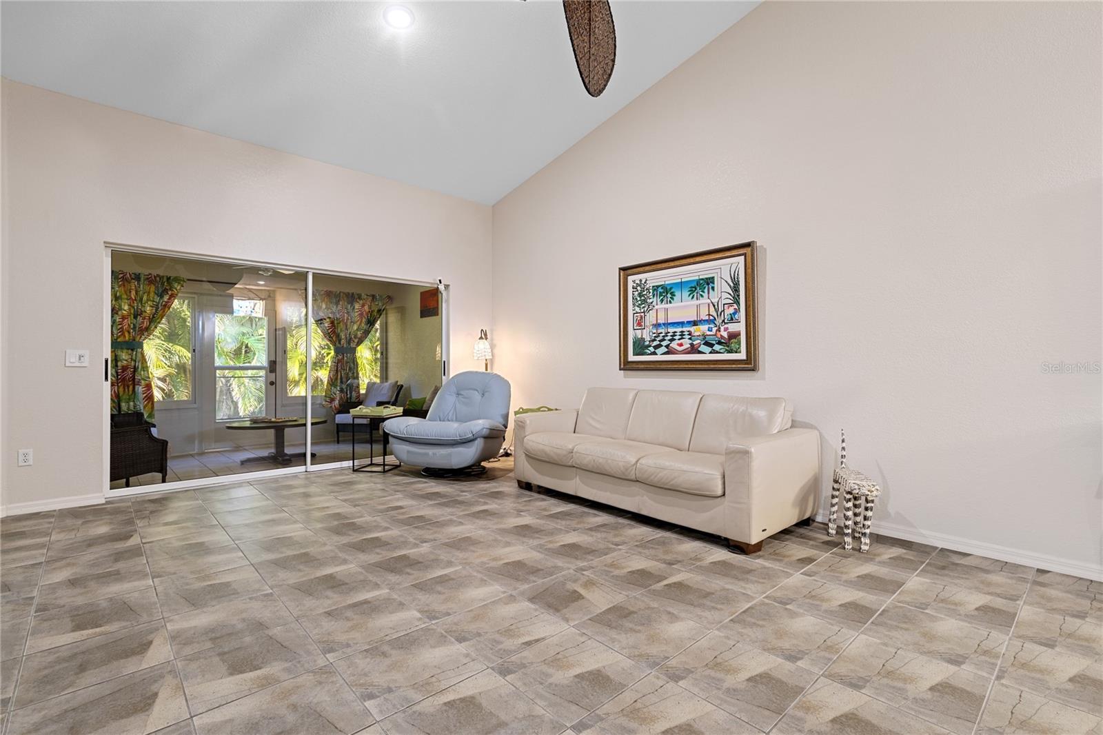 Image 40 of 58 For 112 Islamorada Boulevard