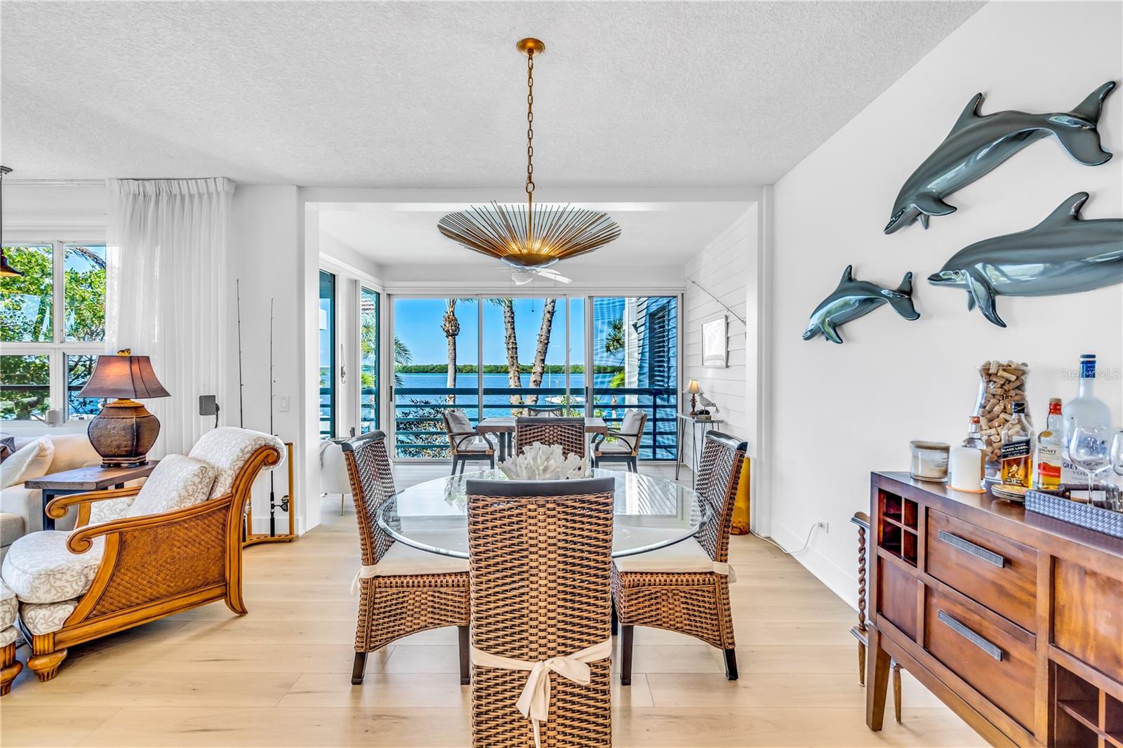 Image 12 of 40 For 615 Dream Island Place 201