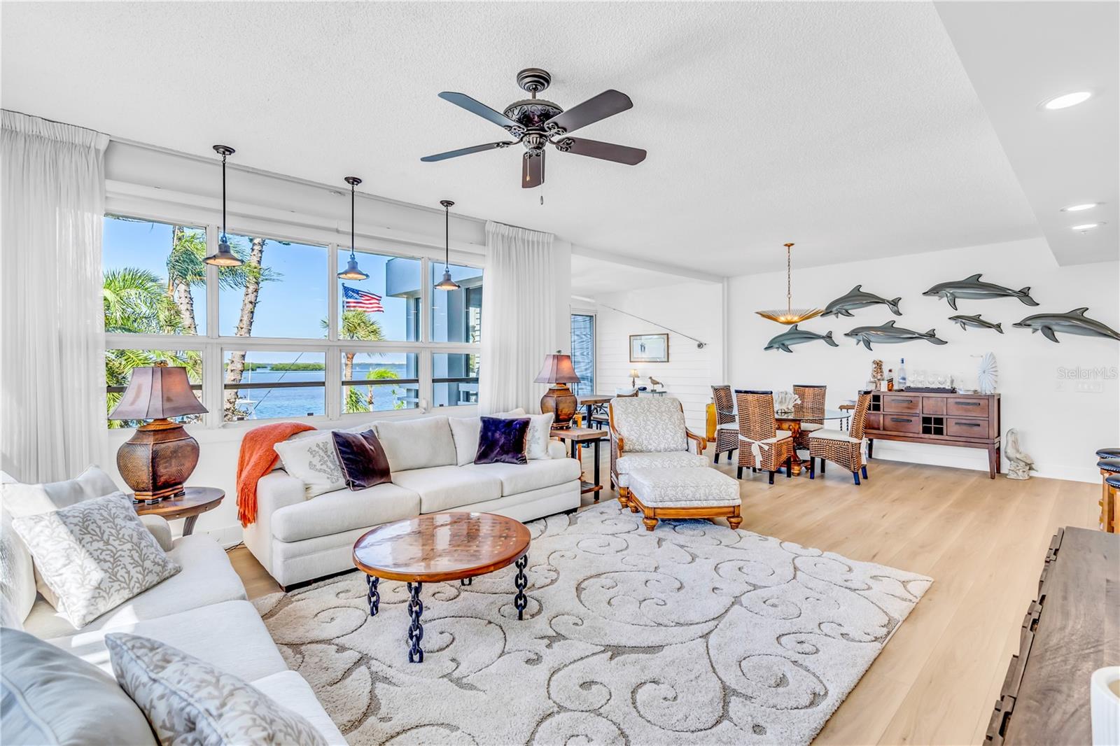 Image 13 of 40 For 615 Dream Island Place 201