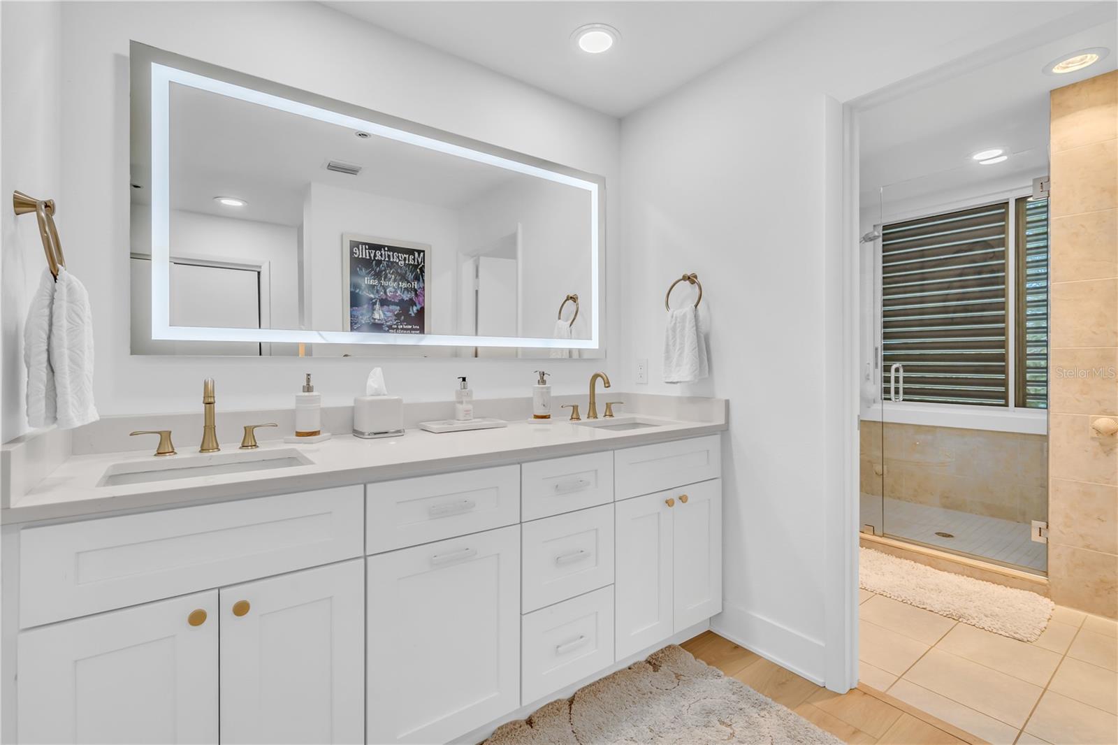 Image 25 of 40 For 615 Dream Island Place 201