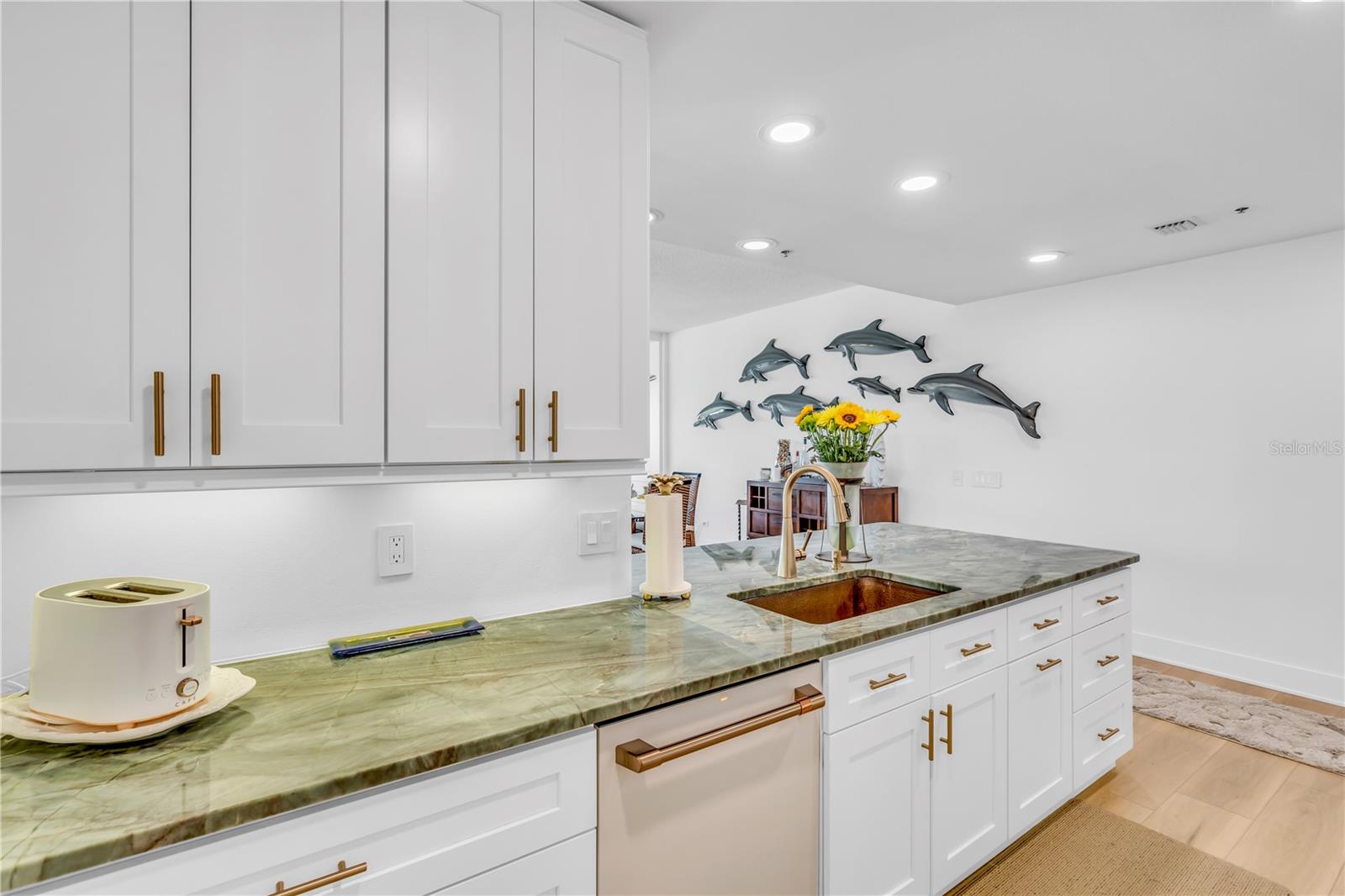 Image 6 of 40 For 615 Dream Island Place 201