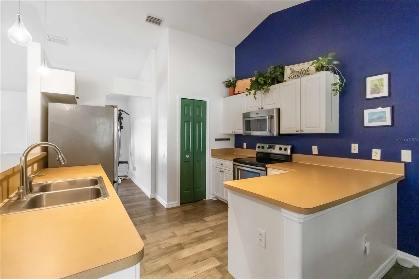 Image 12 of 40 For 1639 Lace Terrace