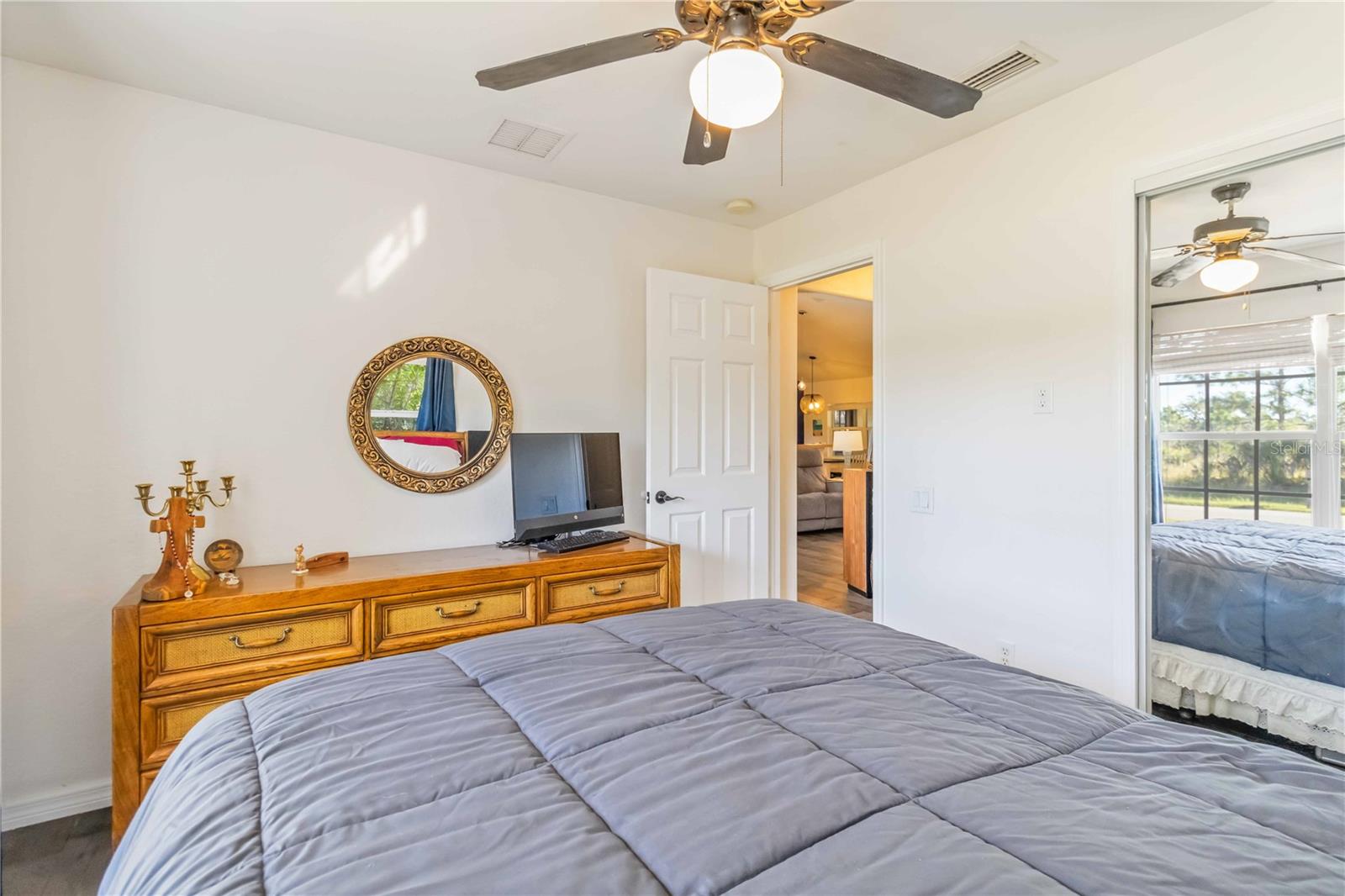 Image 21 of 40 For 1639 Lace Terrace