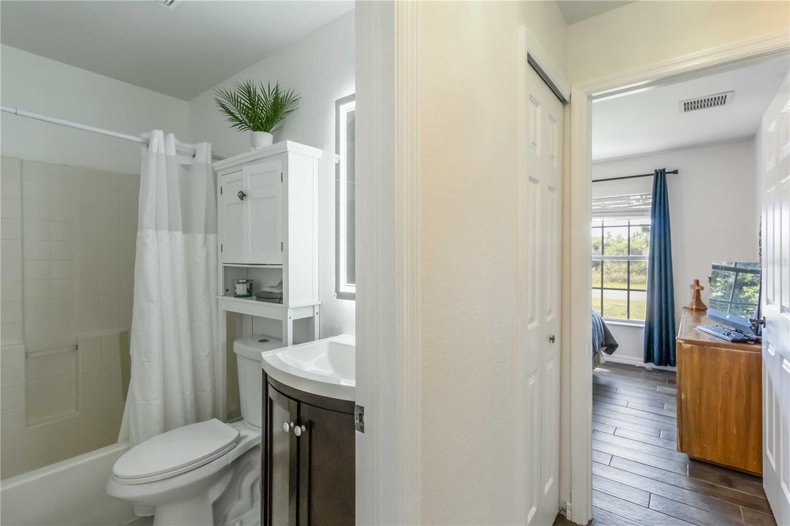 Image 22 of 40 For 1639 Lace Terrace