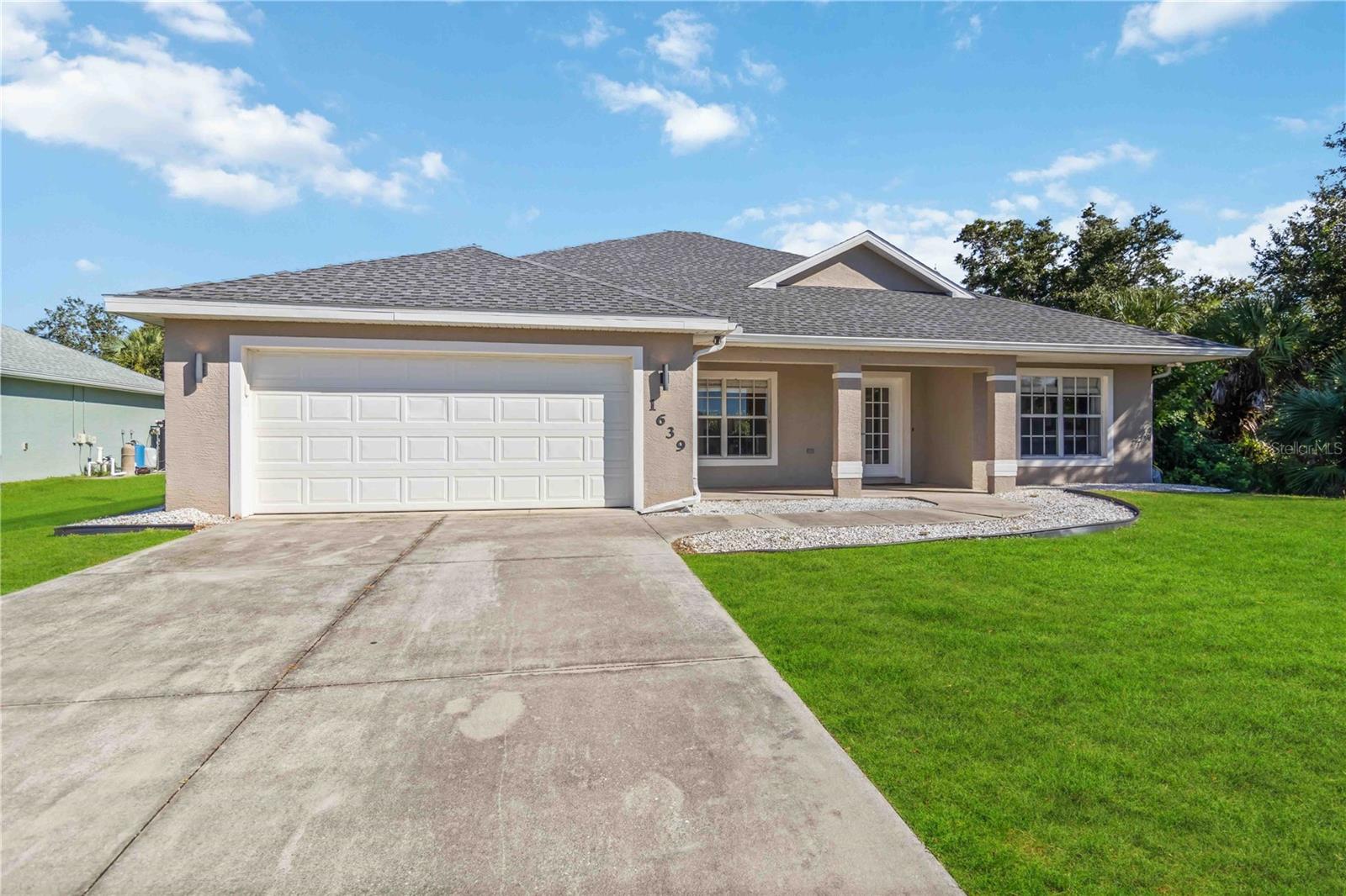 Image 3 of 40 For 1639 Lace Terrace