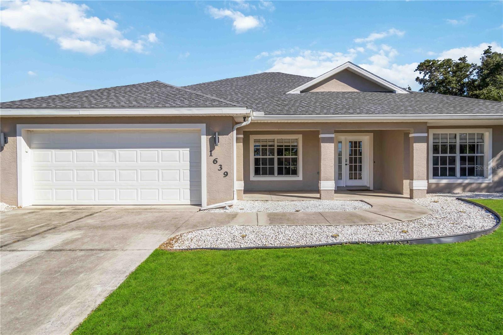 Image 4 of 40 For 1639 Lace Terrace