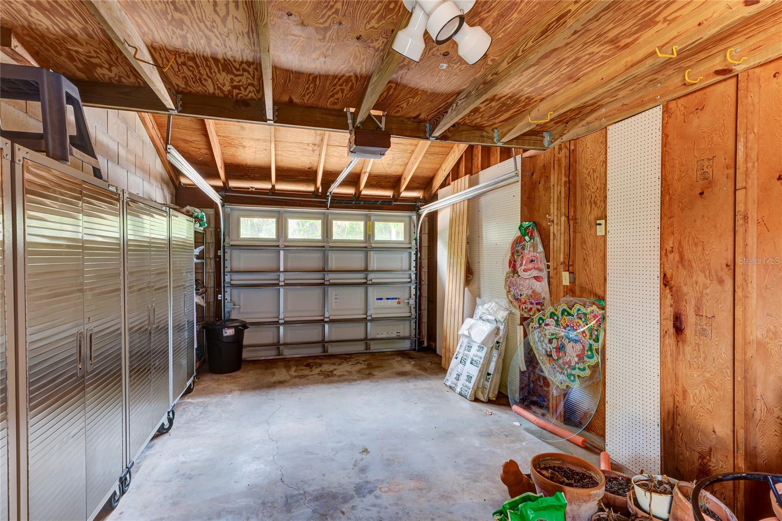 Image 31 of 57 For 11 Sandy Cove Road 8f