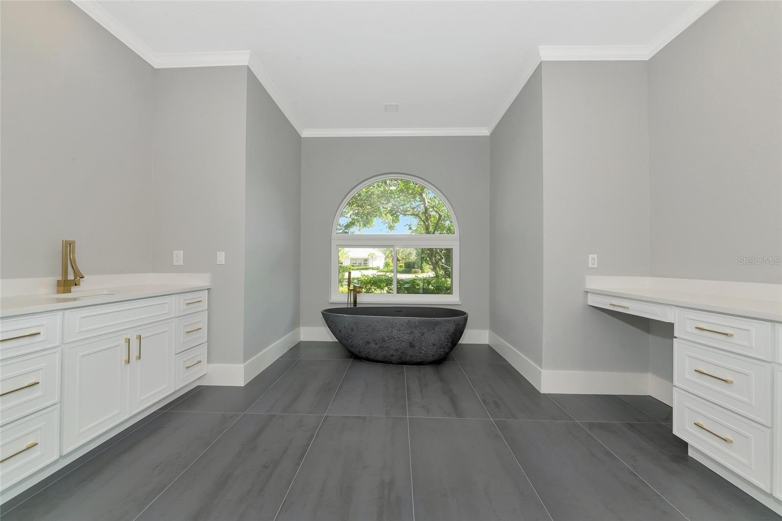 Image 28 of 91 For 600 Eagle Watch Lane