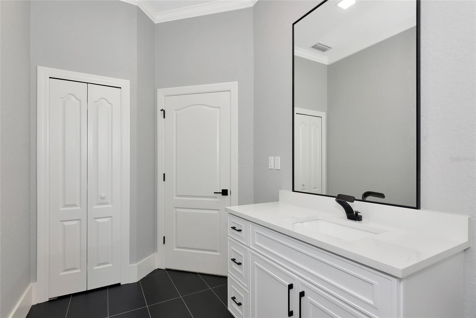 Image 43 of 91 For 600 Eagle Watch Lane