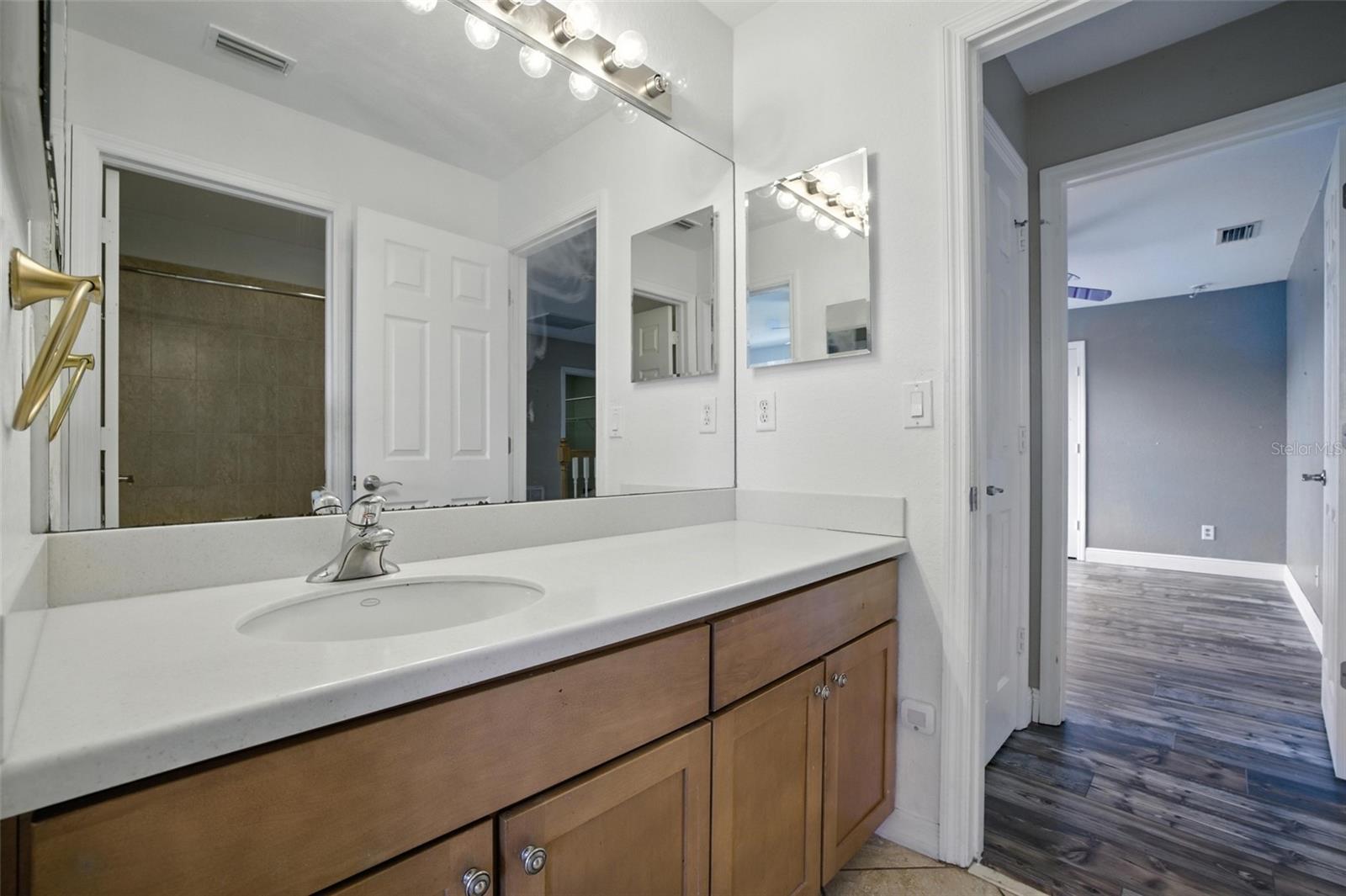 Image 21 of 43 For 9010 Gladiolus Preserve Circle