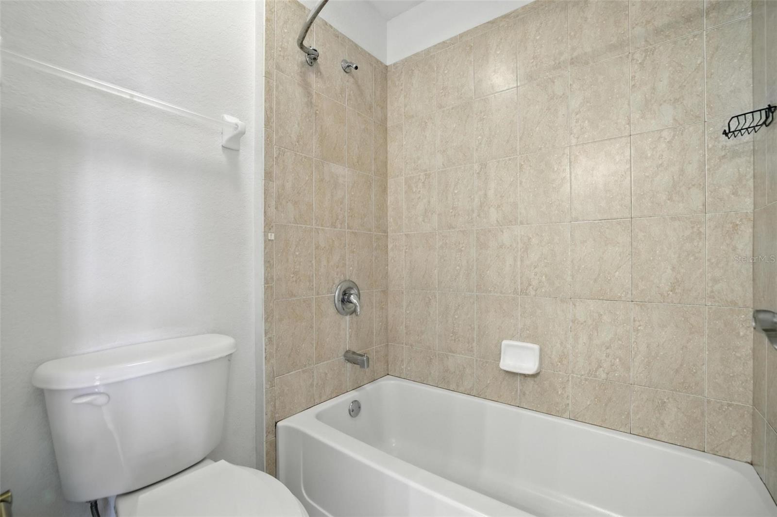 Image 22 of 43 For 9010 Gladiolus Preserve Circle