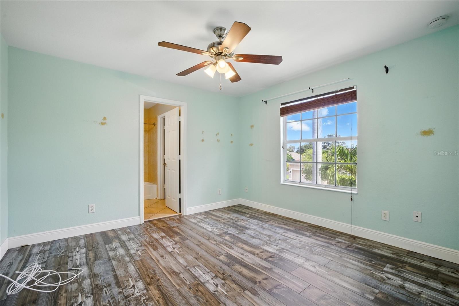 Image 23 of 43 For 9010 Gladiolus Preserve Circle