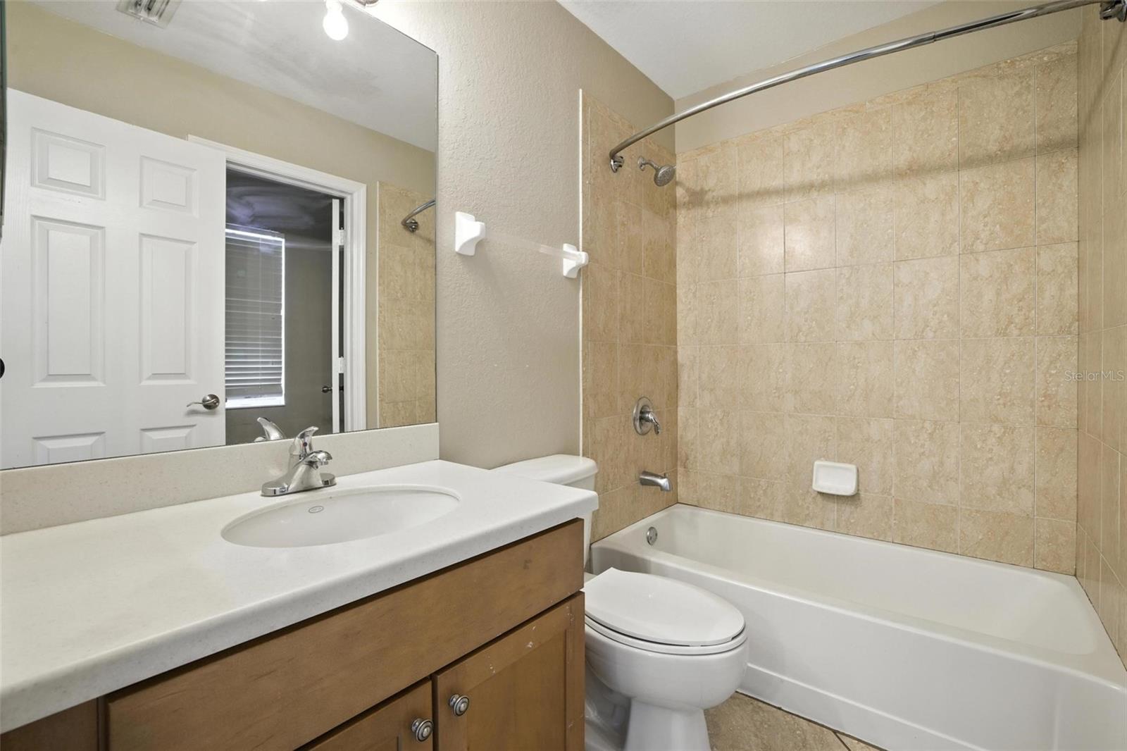 Image 24 of 43 For 9010 Gladiolus Preserve Circle