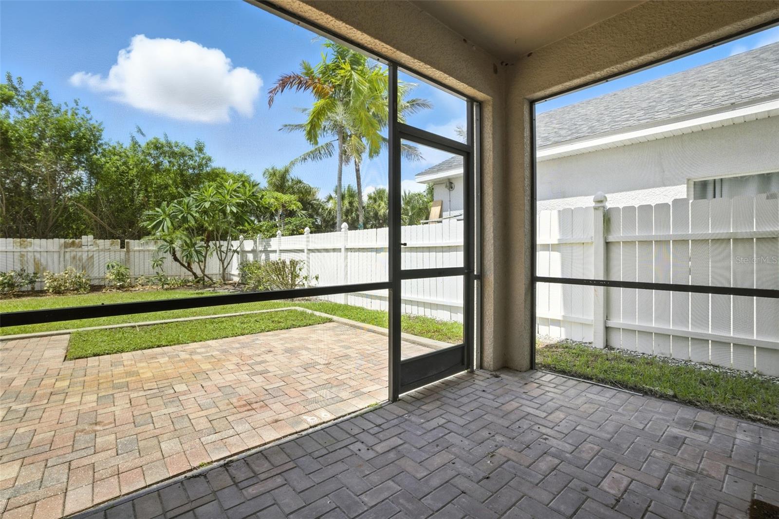 Image 27 of 43 For 9010 Gladiolus Preserve Circle