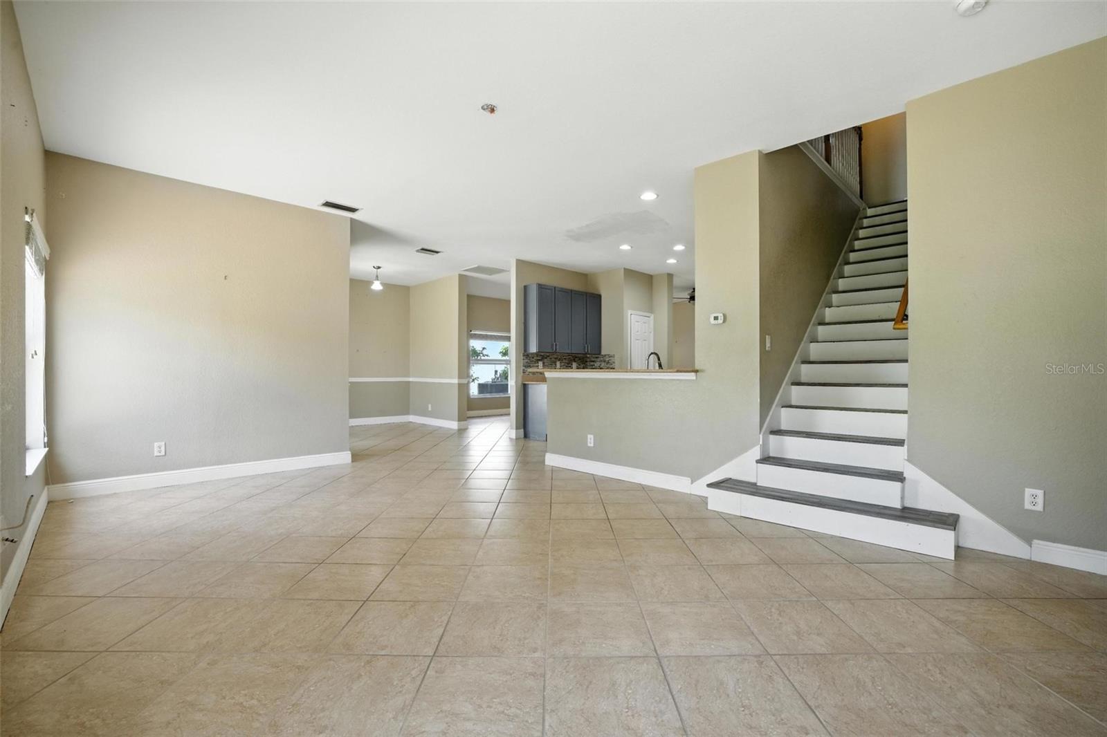 Image 8 of 43 For 9010 Gladiolus Preserve Circle