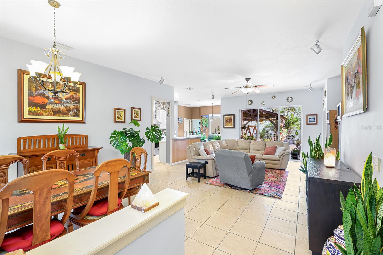 Image 4 of 50 For 6123 39th Court E