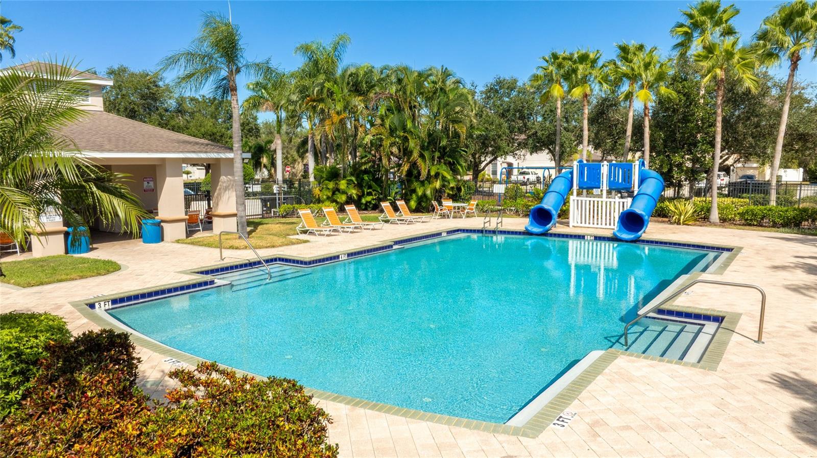 Image 43 of 50 For 6123 39th Court E