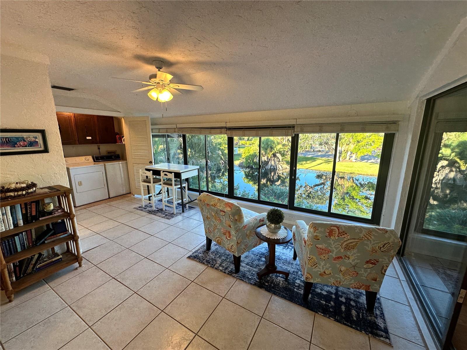 Image 7 of 37 For 4578 Red Maple Road 904