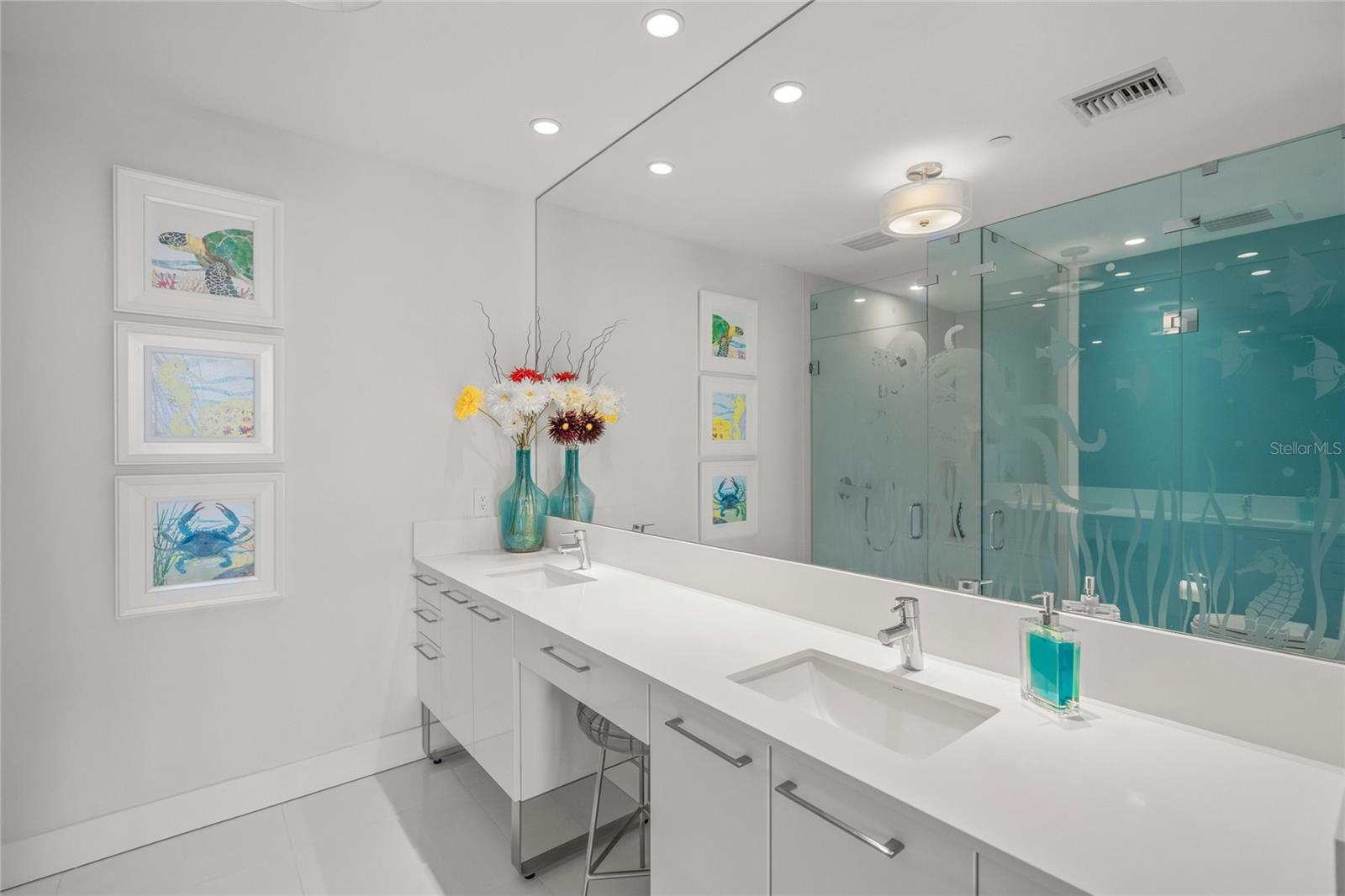 Image 22 of 34 For 1155 Gulfstream Avenue 708