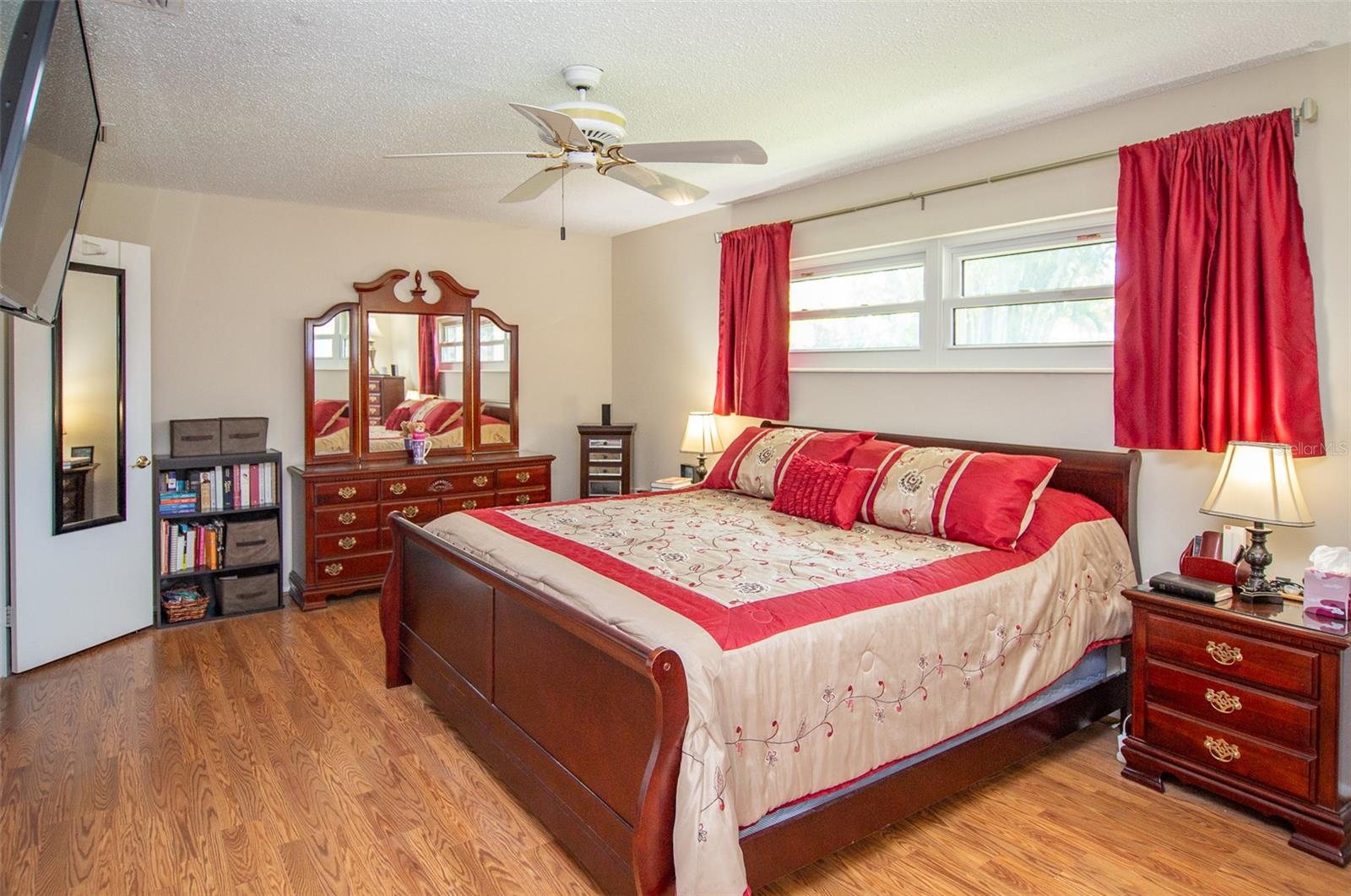 Image 14 of 29 For 2216 40th Street W