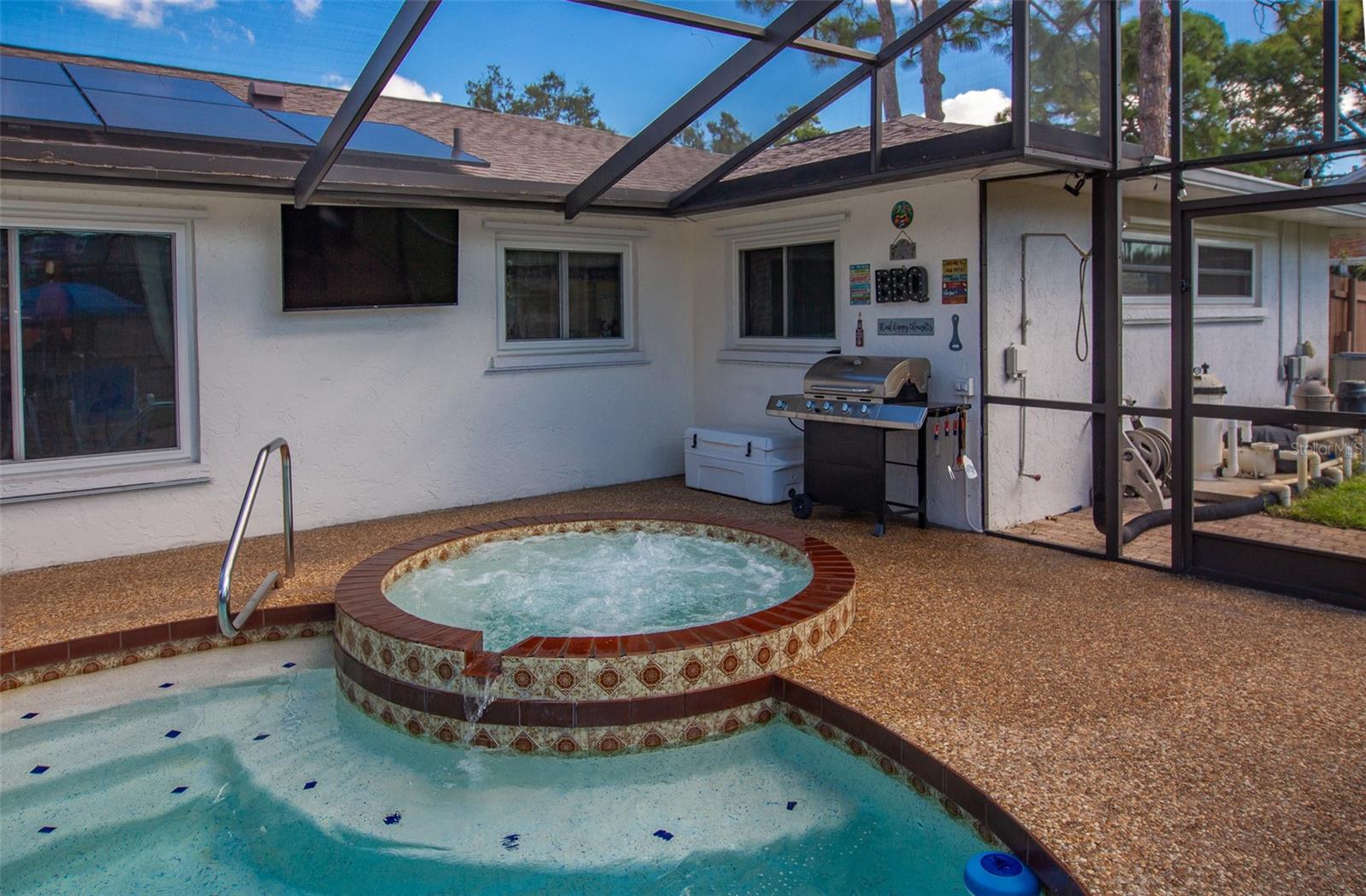 Image 21 of 29 For 2216 40th Street W