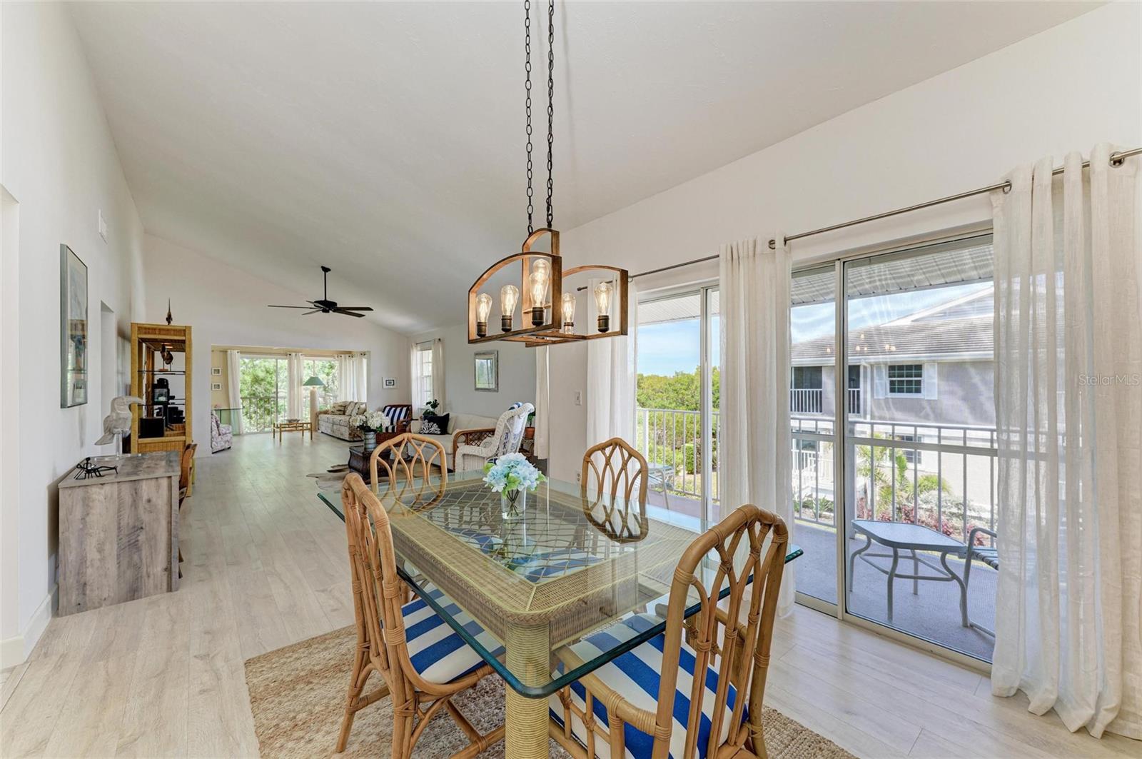Image 9 of 66 For 628 Estuary Drive