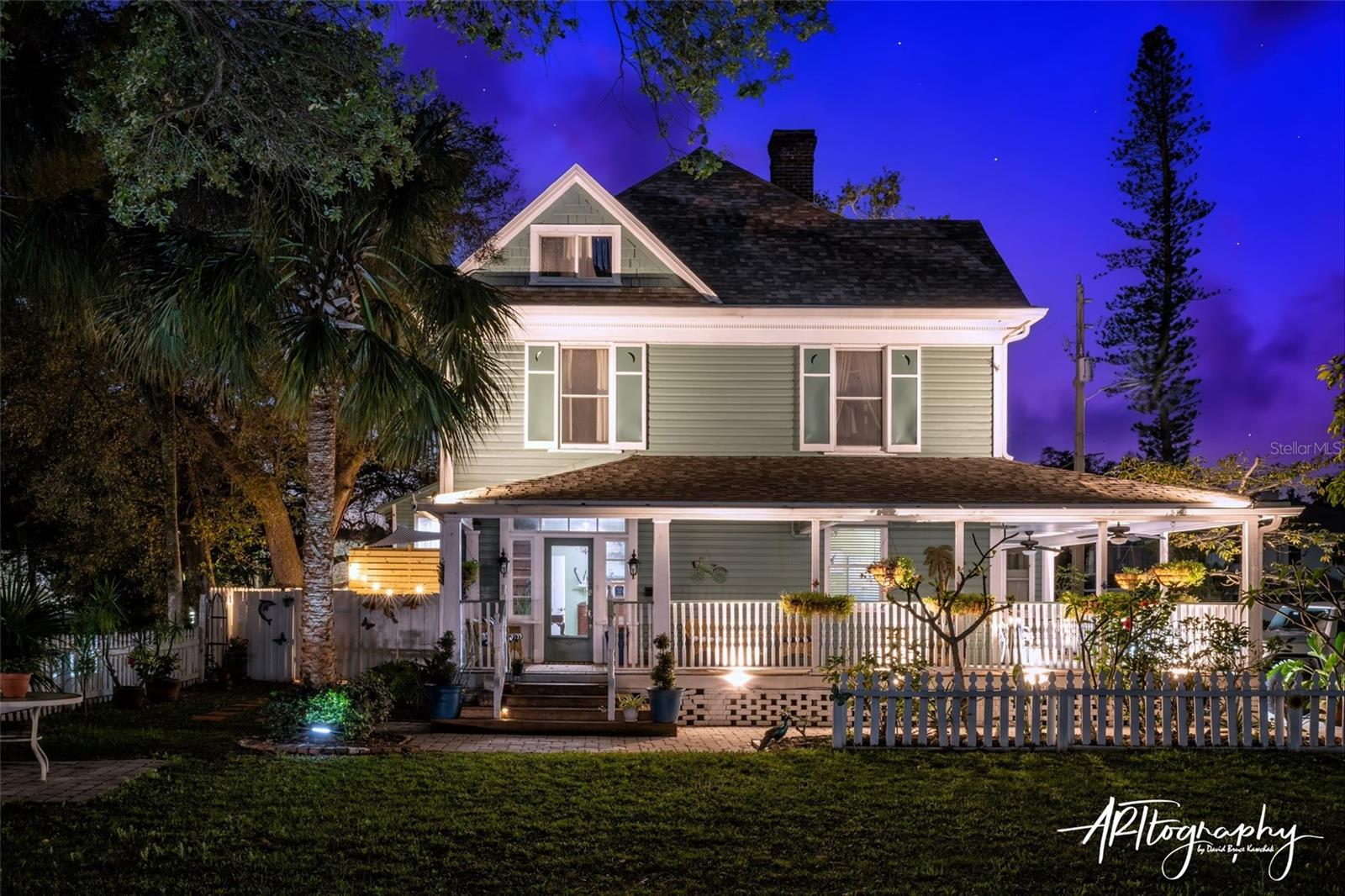 Image 4 of 76 For 304 15th Street W