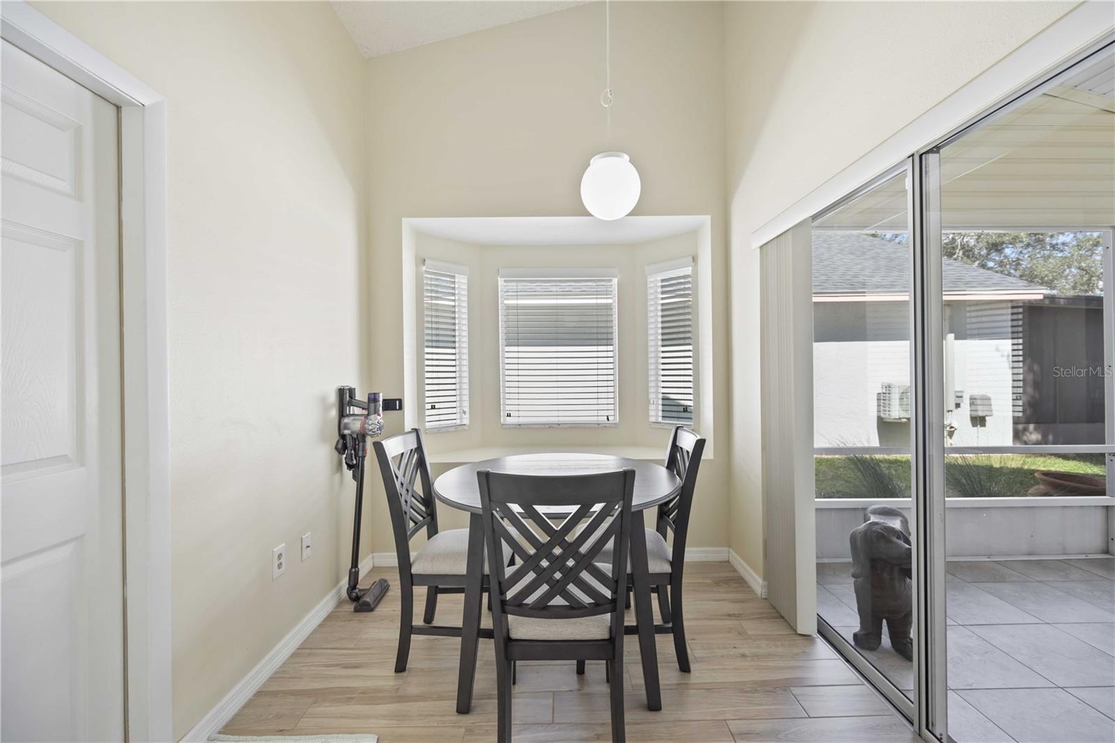 Image 10 of 30 For 3937 37th Street Court W