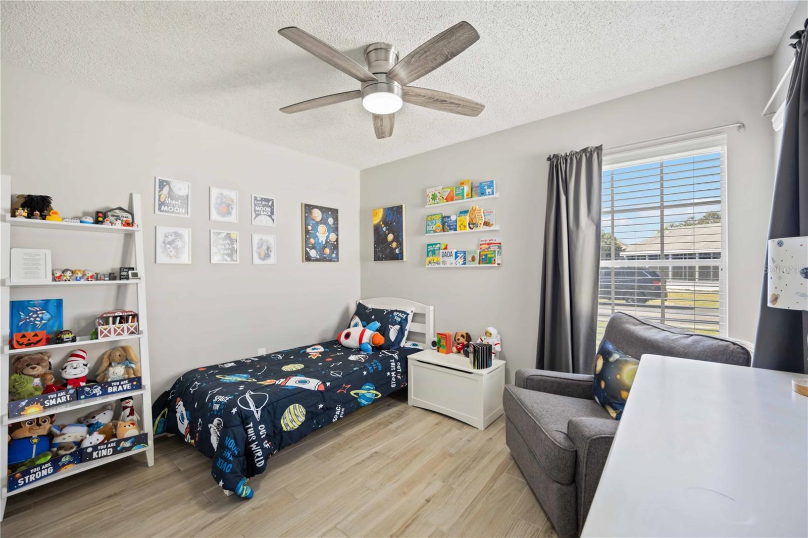 Image 17 of 30 For 3937 37th Street Court W