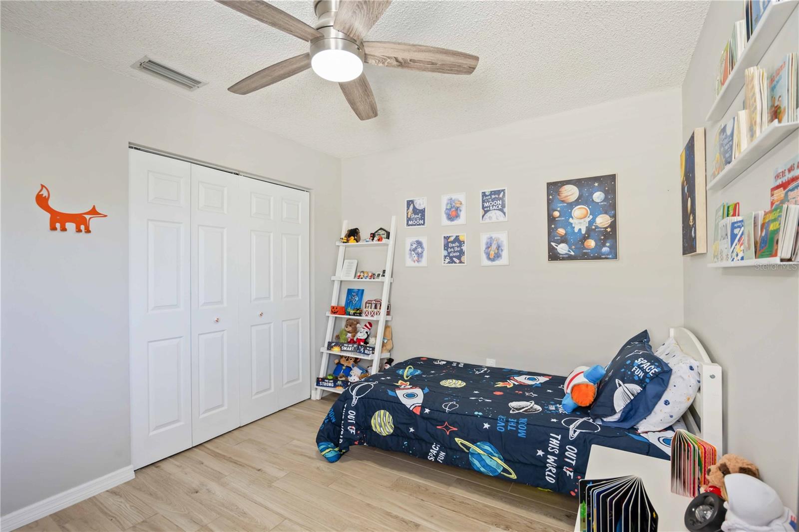 Image 18 of 30 For 3937 37th Street Court W