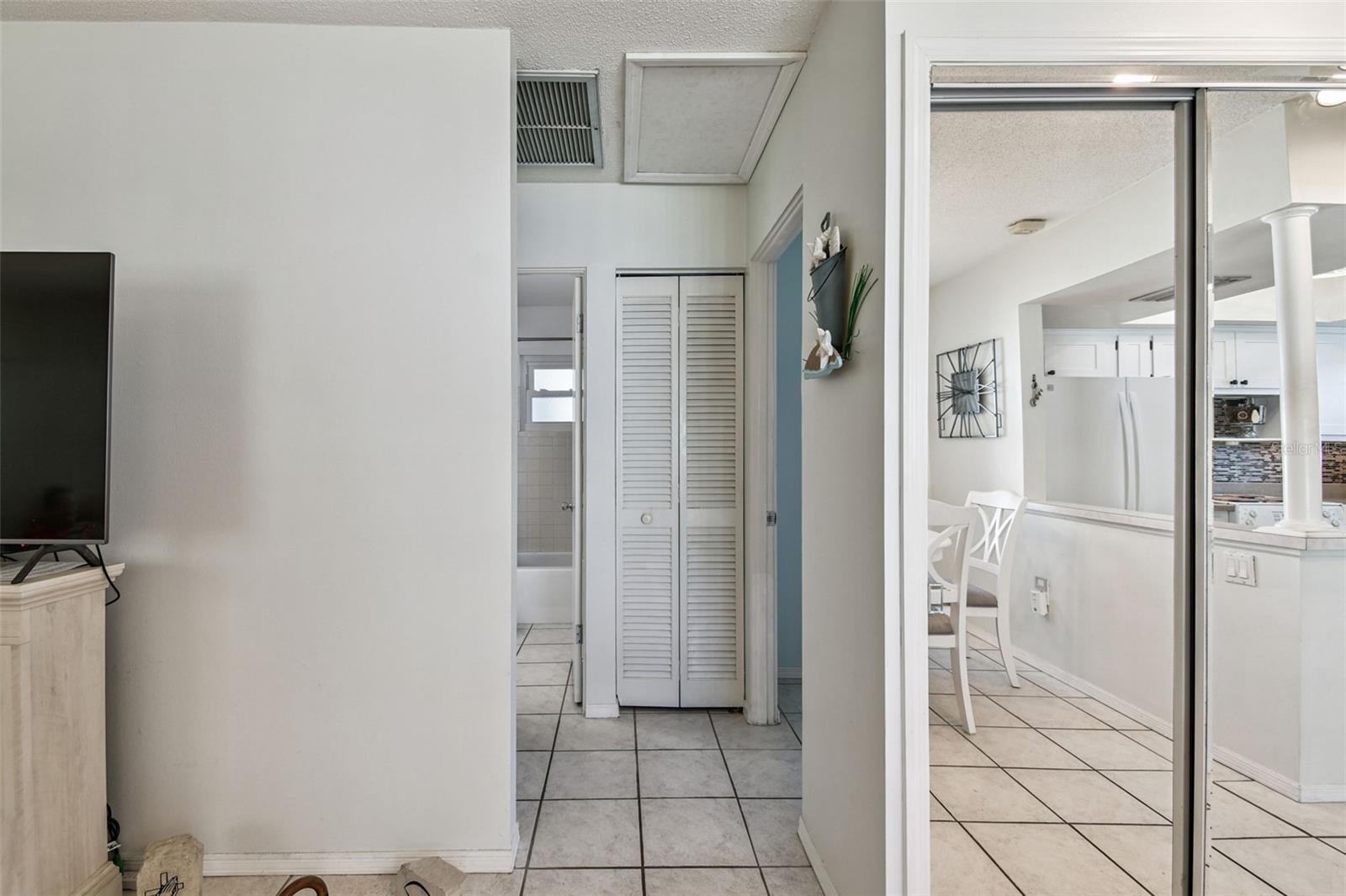 Image 11 of 52 For 6068 Arlene Way