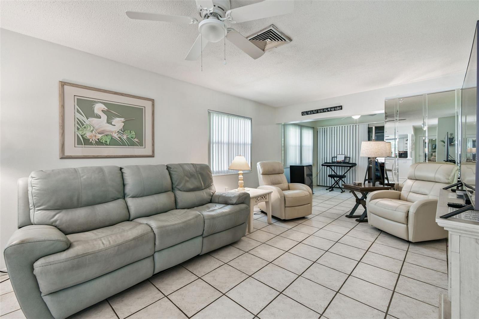 Image 17 of 52 For 6068 Arlene Way