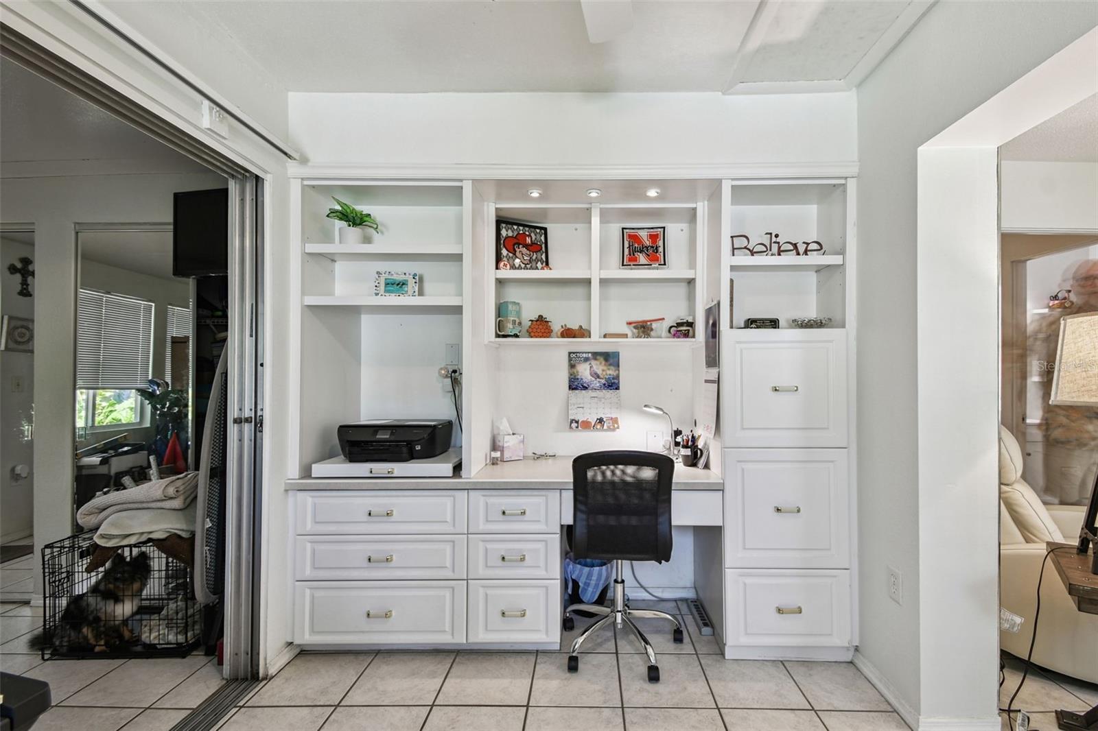 Image 18 of 52 For 6068 Arlene Way