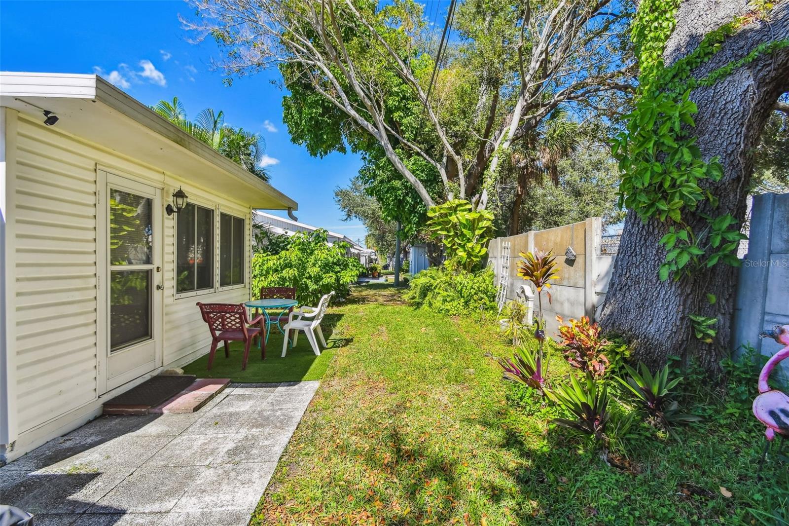 Image 30 of 52 For 6068 Arlene Way