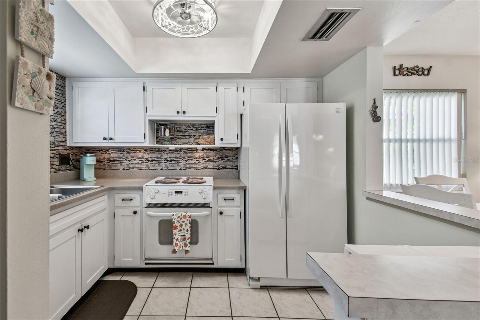 Image 7 of 52 For 6068 Arlene Way