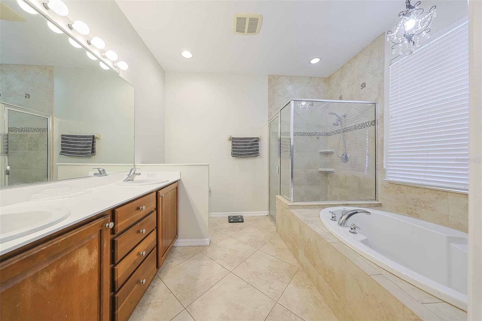 Image 16 of 31 For 4114 70th Street Circle E