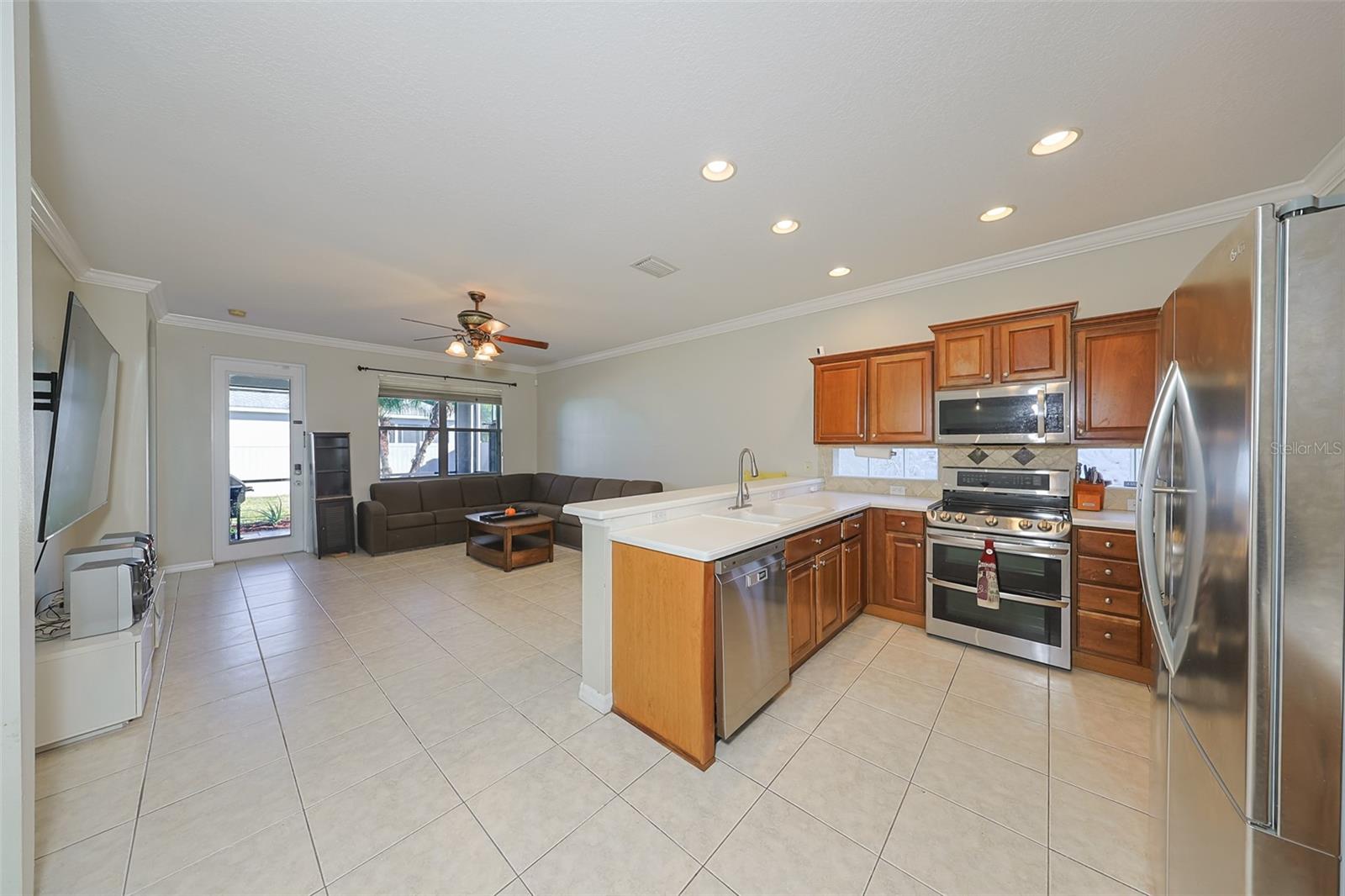 Image 6 of 31 For 4114 70th Street Circle E