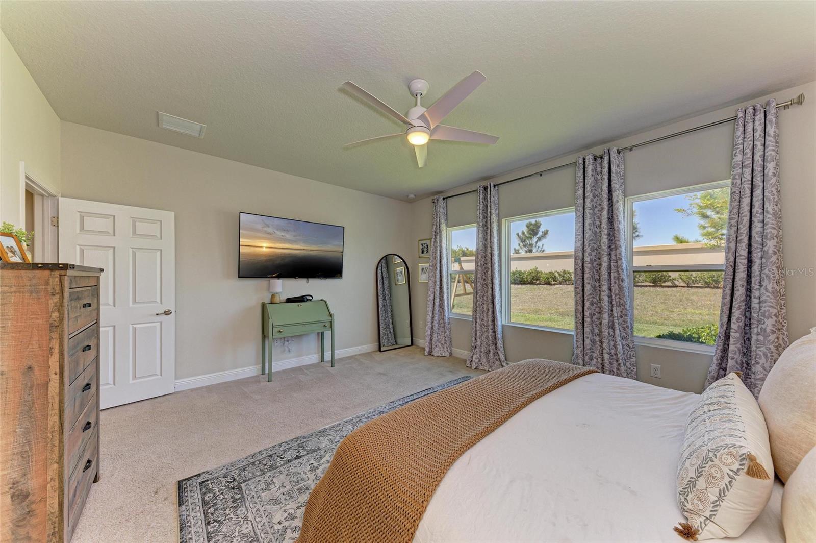 Image 25 of 59 For 8318 Abalone Loop