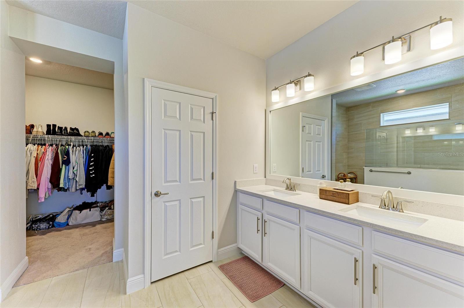 Image 28 of 59 For 8318 Abalone Loop